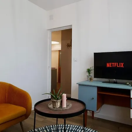 Le Retro De La Gare - Flobnb * לאון